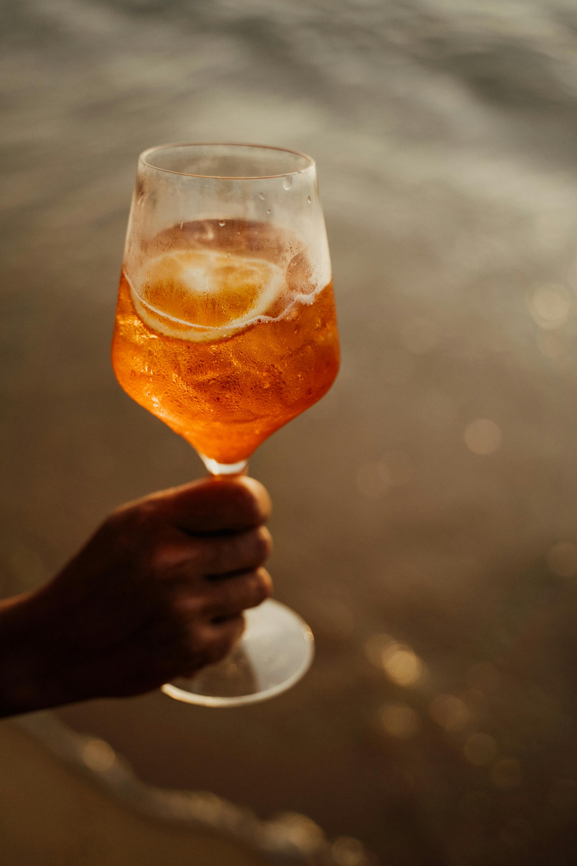 Spritz analcolico: cos’è, come si prepara e perché è diventato così popolare