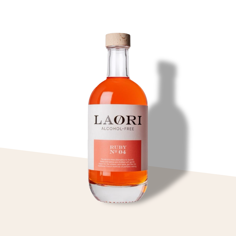 Laori Ruby No.4 aperitivo analcolico bitter con pompelmo rosa, arancia e timo.
