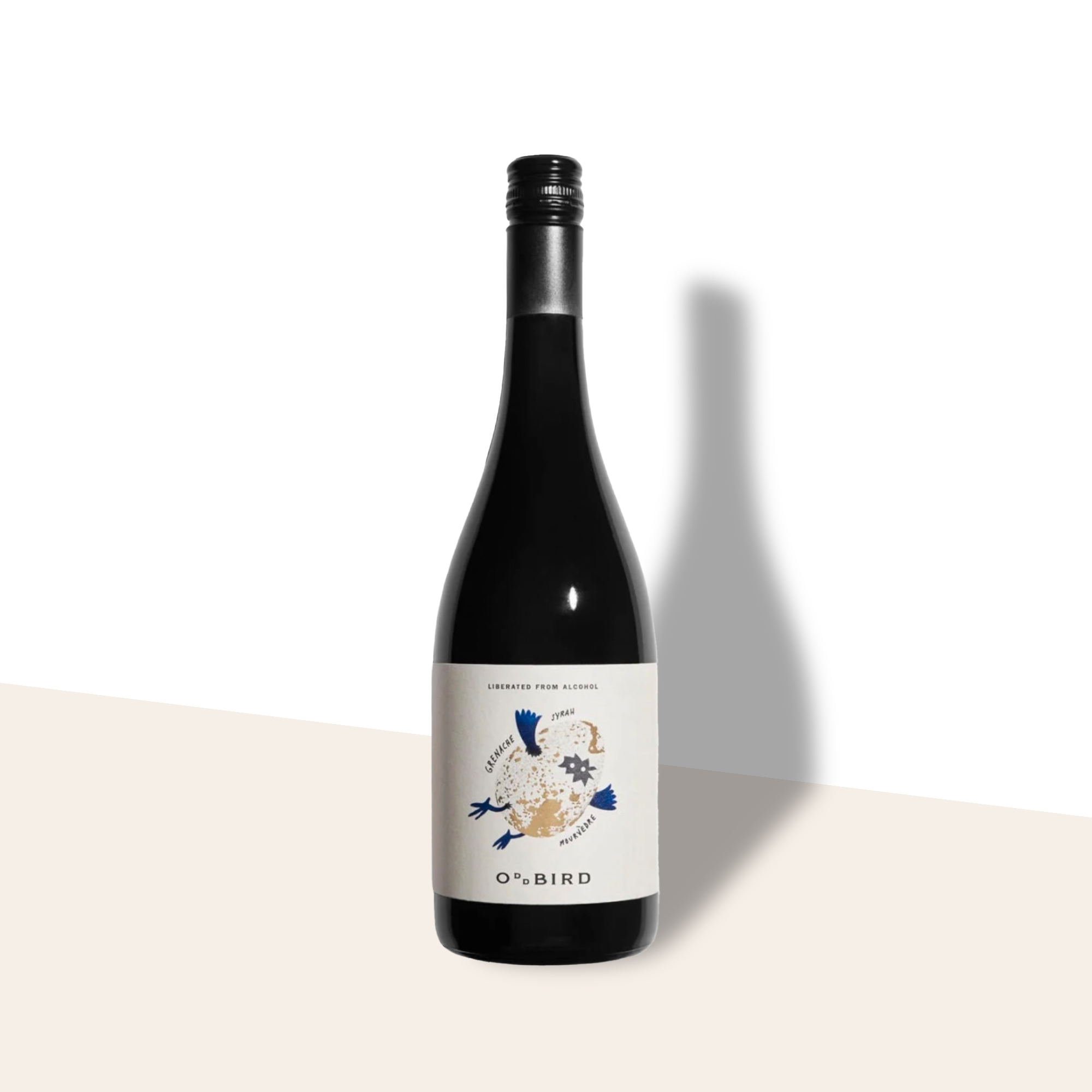 Oddbird GSM vino rosso analcolico con note di frutti rossi, spezie e tannino morbido.